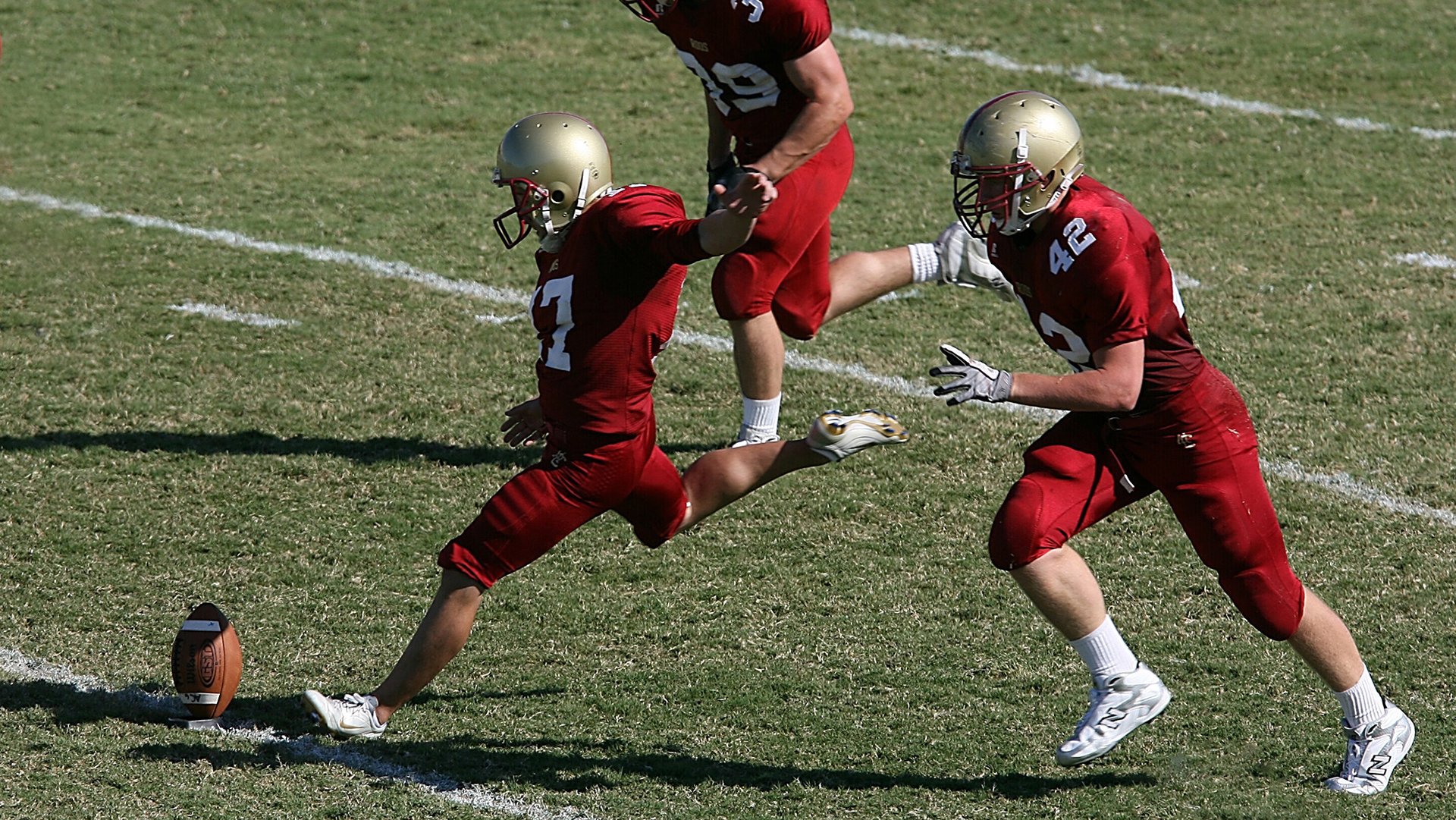 开云体育网站入口-英超冠军争夺：悬念成就最终荣耀！，英超夺冠奇迹